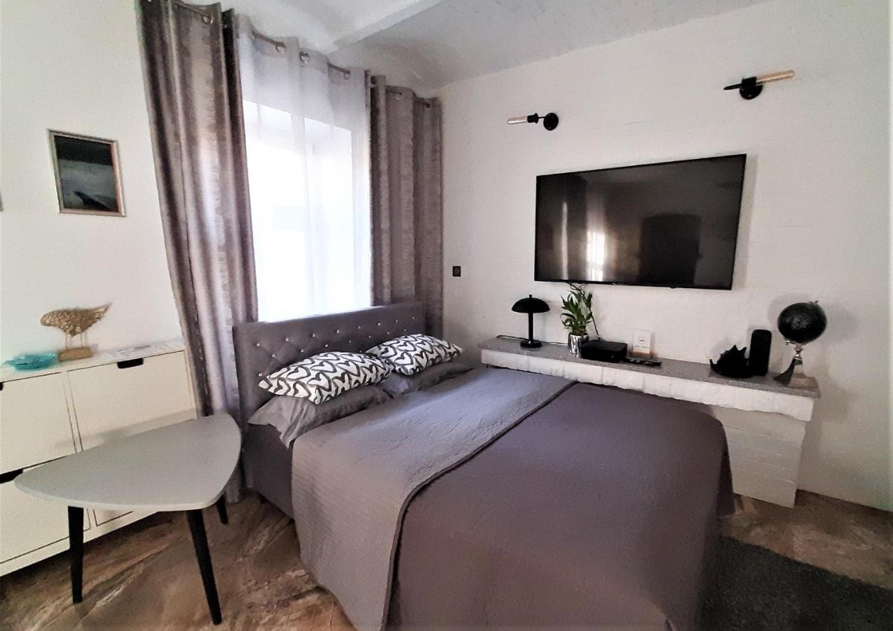Studio Four - Prywatne Wejscie I Taras W Centrum Sopotu Экстерьер фото